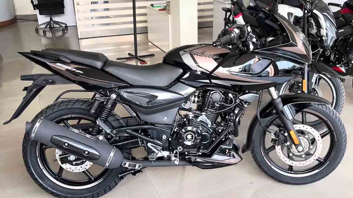 2025 Bajaj Pulsar 220F with Dual-channel ABS Arrives at Dealerships